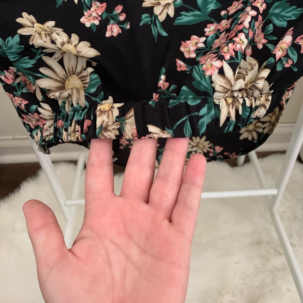 Floral blouse - Picture 2 of 3
